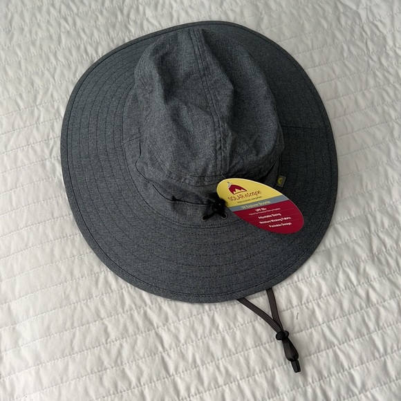 Solar Escape Sun Protection UV Explorer Gray Unisex Hat (One Size - Adjustable) - Picture 7 of 8